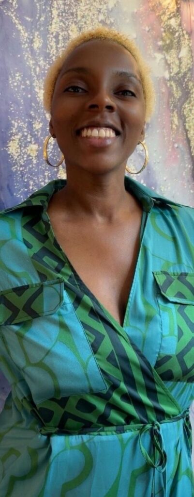 Portrait de Lou Youzan, sophrologue et praticienne bien-être