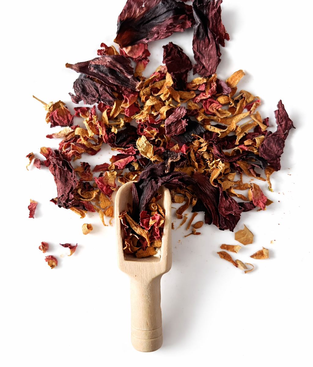 Feuille de coquelicots séchées, pétales de roses et fleur d’oranger