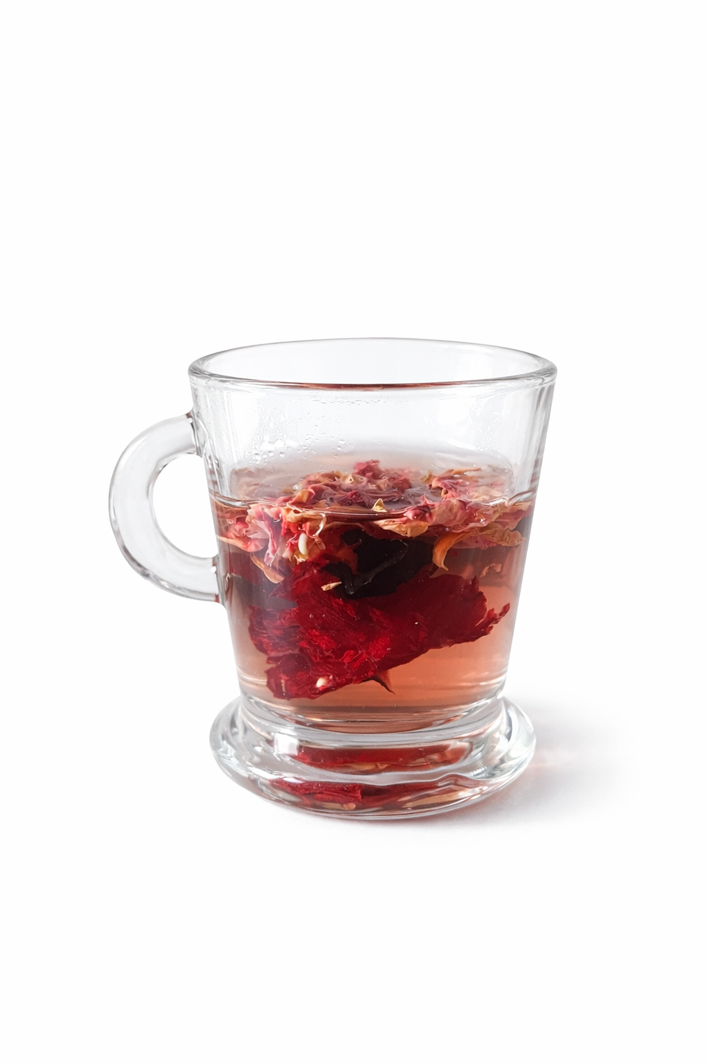 Tasse d’infusion au coquelicot, rose et fleur d’oranger