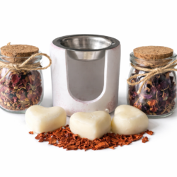 Coffret bien-être avec brûle-parfum, fondants parfumés en cire en forme de cœur et pots d’infusion artisanale sommeil